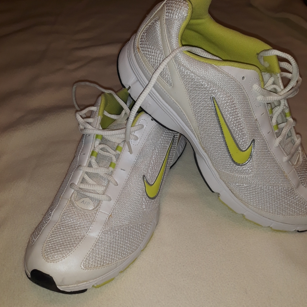 White and Yellow Nike Air Shoes, Sz 11. Like New